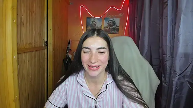 Snapshot of Fiery_Brunette_ chatting on 02-19-25, 09:17 Fiery Brunette  online show from 02-19-25, 09:17