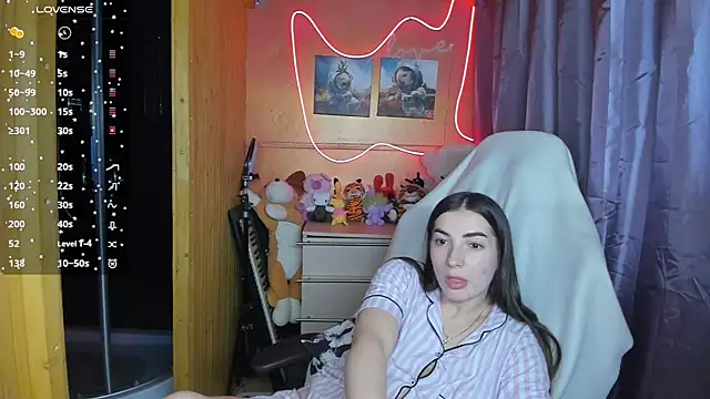 Snapshot of Fiery_Brunette_ chatting on 02-27-25, 04:43 Fiery Brunette  online show from 02-27-25, 04:43