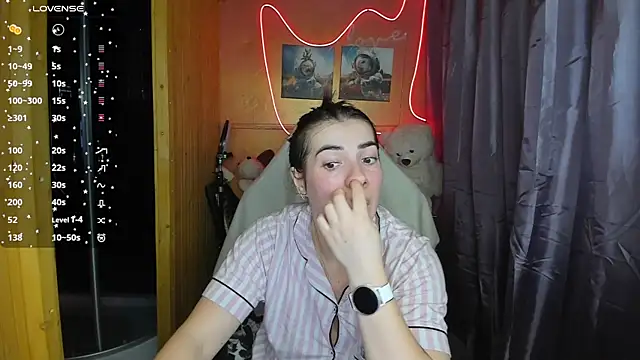 Snapshot of Fiery_Brunette_ chatting on 02-28-25, 11:25 Fiery Brunette  online show from 02-28-25, 11:25