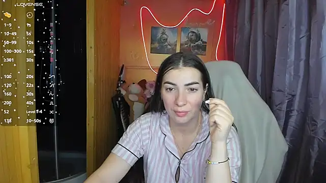 Snapshot of Fiery_Brunette_ chatting on 03-03-25, 04:14 Fiery Brunette  online show from 03-03-25, 04:14