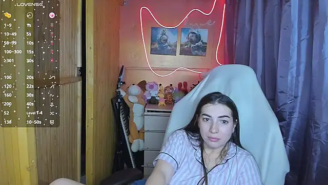 Snapshot of Fiery_Brunette_ chatting on 03-04-25, 08:24 Fiery Brunette  online show from 03-04-25, 08:24