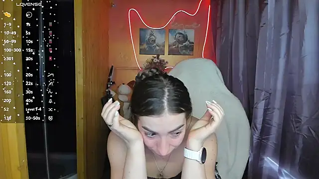 Snapshot of Fiery_Brunette_ chatting on 03-15-25, 08:37 Fiery Brunette  online show from 03-15-25, 08:37