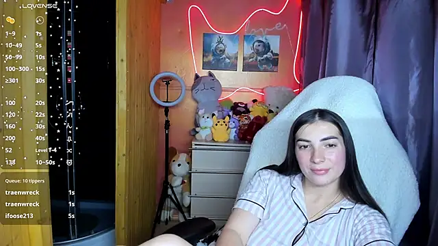 Snapshot of Fiery_Brunette_ chatting on 09-22-25, 04:31 Fiery Brunette  online show from 09-22-25, 04:31