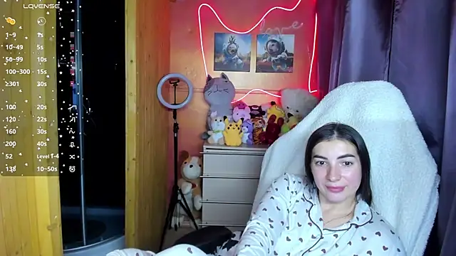 Snapshot of Fiery_Brunette_ chatting on 10-08-25, 05:54 Fiery Brunette  online show from 10-08-25, 05:54