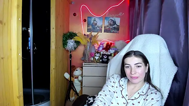 Snapshot of Fiery_Brunette_ chatting on 01-10-26, 09:00 Fiery Brunette online show from 01-10-26, 09:00