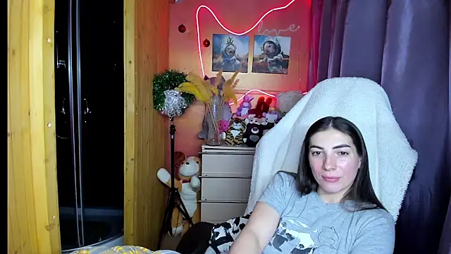 Snapshot of Fiery_Brunette_ chatting on 01-12-26, 10:09 Fiery Brunette online show from 01-12-26, 10:09