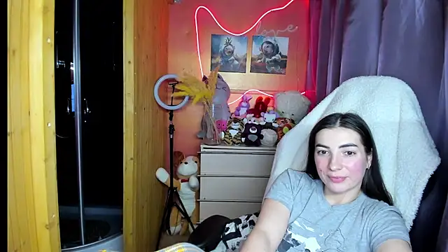 Snapshot of Fiery_Brunette_ chatting on 01-14-26, 11:05 Fiery Brunette online show from 01-14-26, 11:05