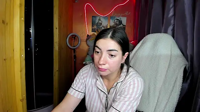 Snapshot of Fiery_Brunette_ chatting on 03-15-26, 03:56 Fiery Brunette online show from 03-15-26, 03:56