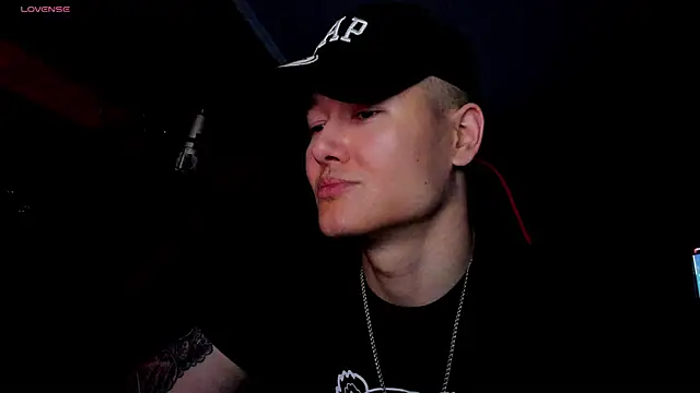 Snapshot of RODARRI chatting on 09-12-25, 10:54 RODARRI online show from 09-12-25, 10:54