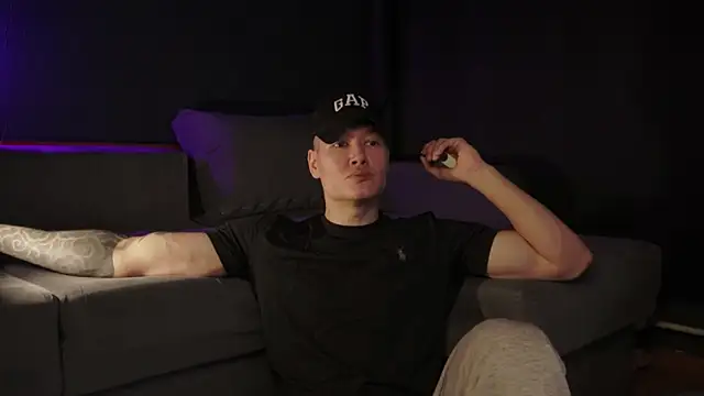 Snapshot of RODARRI chatting on 12-21-25, 06:15 RODARRI online show from 12-21-25, 06:15