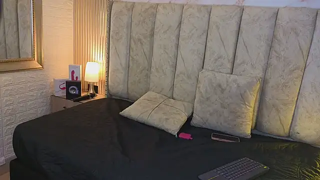 Snapshot of catalina__23 chatting on 03-09-26, 07:40 catalina 23 online show from 03-09-26, 07:40