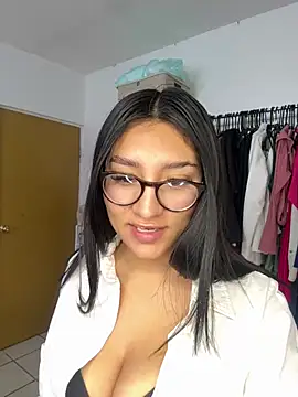 Sexyedith09 online show from 04-13-26, 06:13