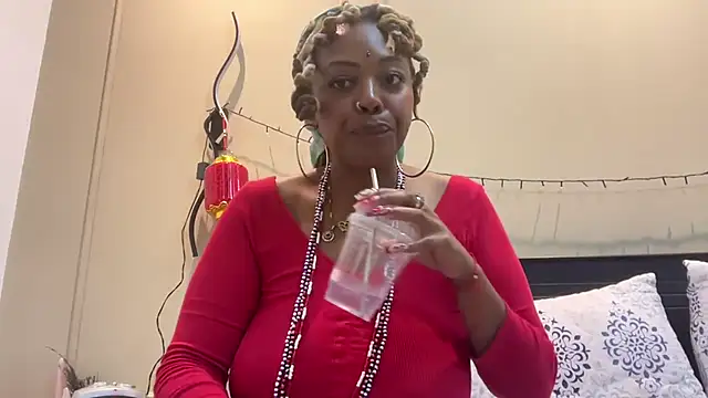 ChocolateCakeQueen online show from 03-07-25, 01:09