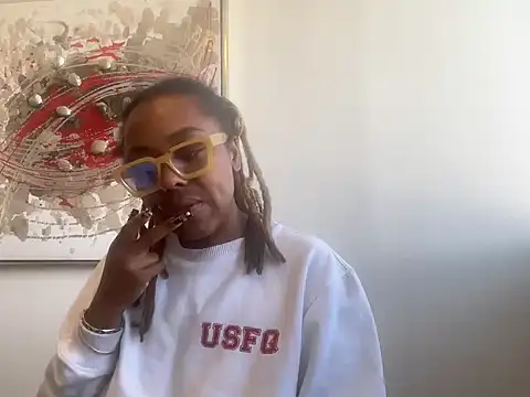 ChocolateCakeQueen online show from 11-20-25, 01:11