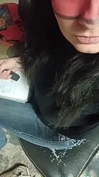 Snapshot of katsmeow710 chatting on 11-20-25, 10:09 katsmeow710 online show from 11-20-25, 10:09