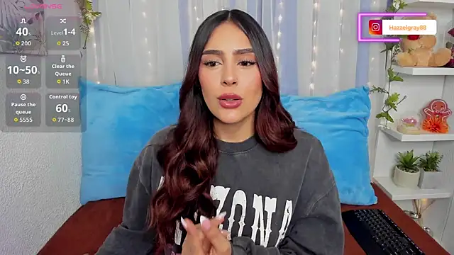 Snapshot of HazzelGray chatting on 10-24-25, 03:41 HazzelGray online show from 10-24-25, 03:41