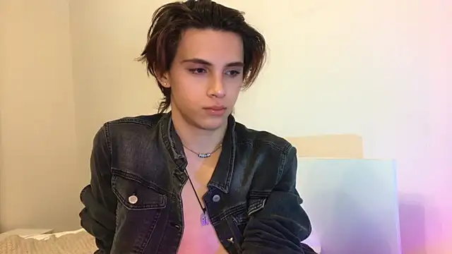 Snapshot of k0sta_ chatting on 12-15-24, 09:31 k0sta online show from 12-15-24, 09:31