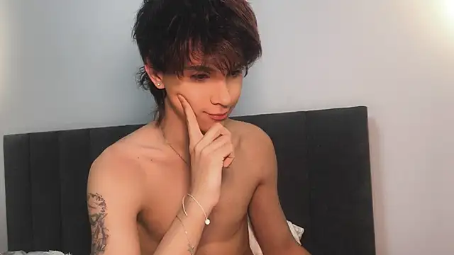 Snapshot of k0sta_ chatting on 02-10-25, 05:03 k0sta online show from 02-10-25, 05:03