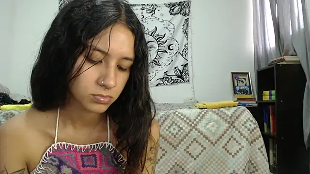 Snapshot of AlinaWoolf_ chatting on 12-27-24, 10:16 AlinaWoolf online show from 12-27-24, 10:16