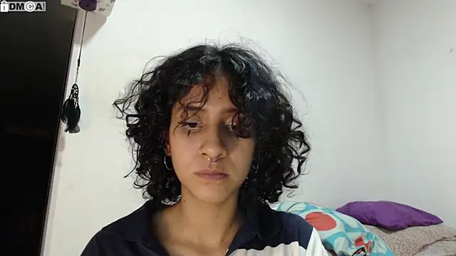 Snapshot of AlinaWoolf_ chatting on 12-14-25, 05:35 AlinaWoolf online show from 12-14-25, 05:35