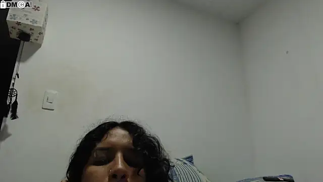 Snapshot of AlinaWoolf_ chatting on 02-17-26, 12:07 AlinaWoolf online show from 02-17-26, 12:07