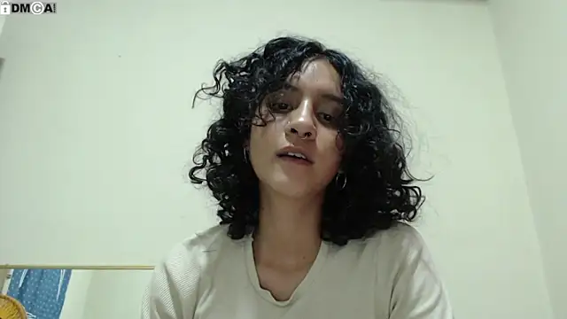 Snapshot of AlinaWoolf_ chatting on 03-26-26, 06:08 AlinaWoolf online show from 03-26-26, 06:08
