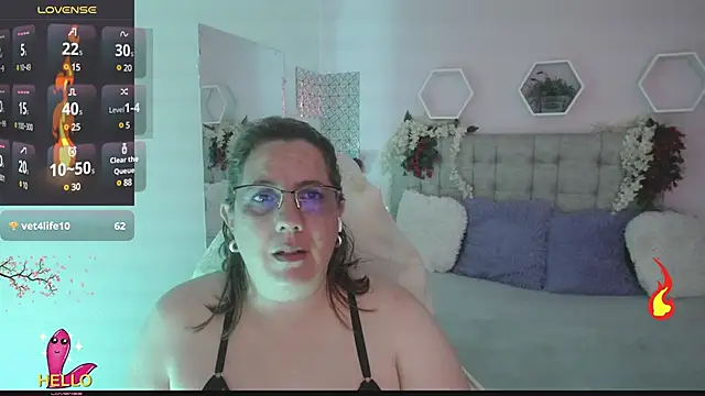 Snapshot of katie_joness_ chatting on 03-01-25, 03:49 katie joness online show from 03-01-25, 03:49