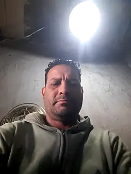 Snapshot of hecwil8 chatting on 09-23-25, 11:35 hecwil8 online show from 09-23-25, 11:35