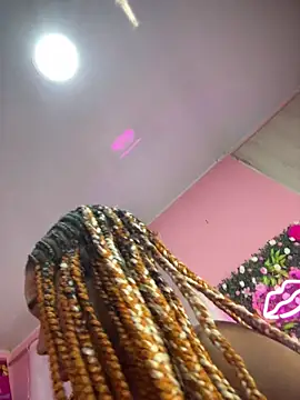shenielxx online show from 06-23-26, 11:30