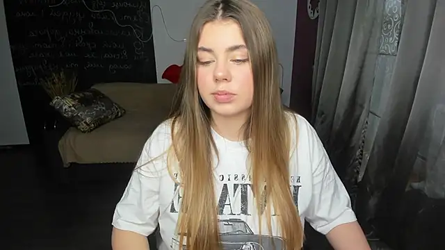 Snapshot of IsabellaBler chatting on 02-07-26, 01:04 IsabellaBler online show from 02-07-26, 01:04