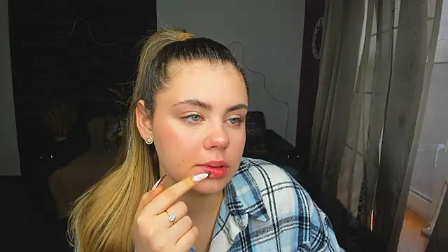 Snapshot of IsabellaBler chatting on 03-04-26, 06:41 IsabellaBler online show from 03-04-26, 06:41