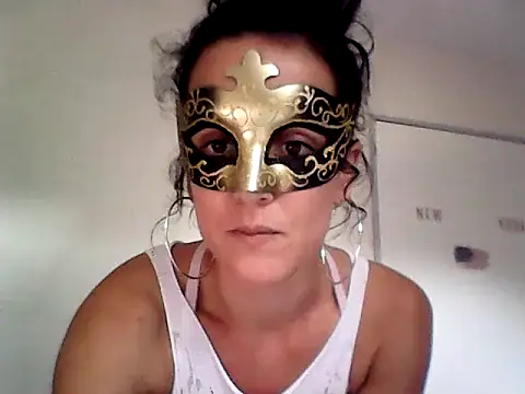 Snapshot of Masquegirlmysterious chatting on 09-30-25, 11:59 Masquegirlmysterious online show from 09-30-25, 11:59