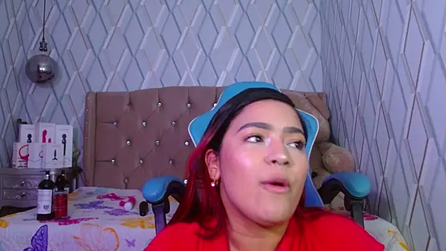 Snapshot of NicolleTaylor chatting on 02-20-25, 05:12 NicolleTaylor online show from 02-20-25, 05:12