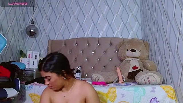 Snapshot of NicolleTaylor chatting on 02-28-25, 04:10 NicolleTaylor online show from 02-28-25, 04:10