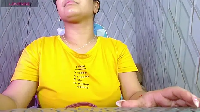 Snapshot of NicolleTaylor chatting on 03-01-25, 12:39 NicolleTaylor online show from 03-01-25, 12:39