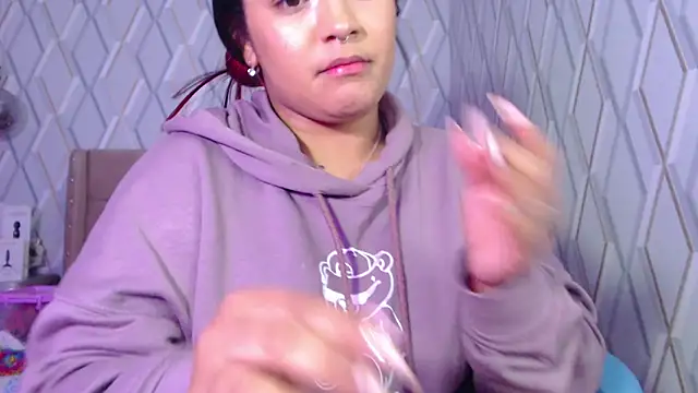 Snapshot of NicolleTaylor chatting on 03-19-25, 10:22 NicolleTaylor online show from 03-19-25, 10:22