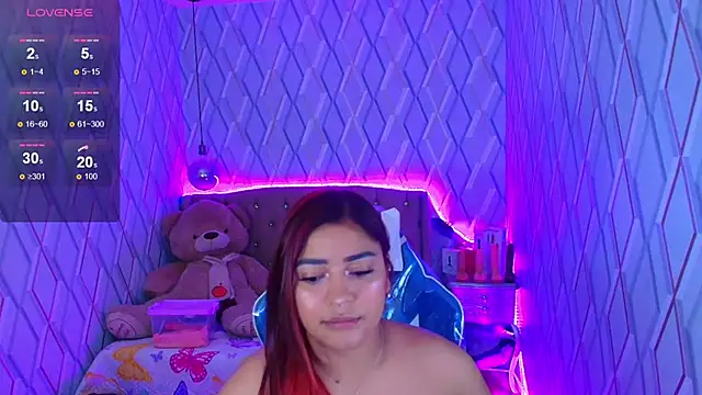 Snapshot of NicolleTaylor chatting on 09-15-25, 03:06 NicolleTaylor online show from 09-15-25, 03:06