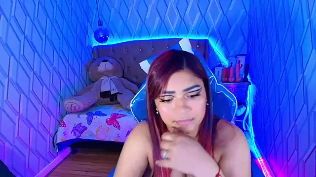 Snapshot of NicolleTaylor chatting on 09-29-25, 03:22 NicolleTaylor online show from 09-29-25, 03:22