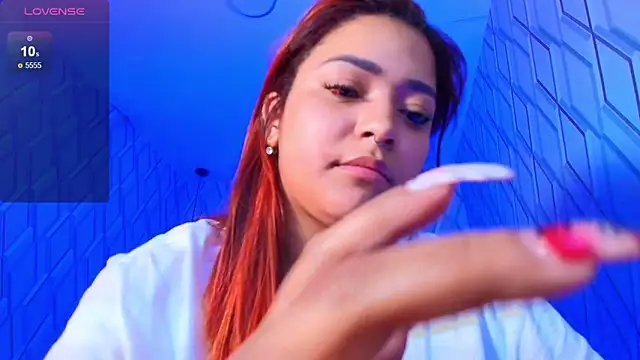 Snapshot of NicolleTaylor chatting on 11-11-25, 02:00 NicolleTaylor online show from 11-11-25, 02:00