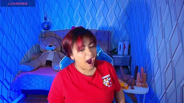 Snapshot of NicolleTaylor chatting on 02-01-26, 04:33 NicolleTaylor online show from 02-01-26, 04:33