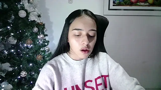 Snapshot of aineangeel chatting on 12-28-24, 12:26 aineangeel online show from 12-28-24, 12:26