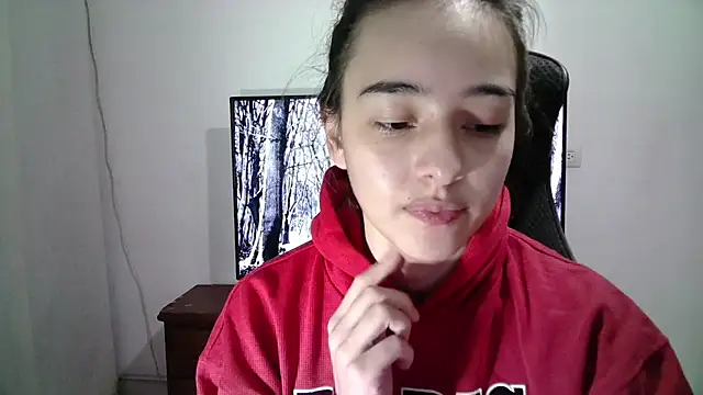 Snapshot of aineangeel chatting on 02-19-25, 11:36 aineangeel online show from 02-19-25, 11:36