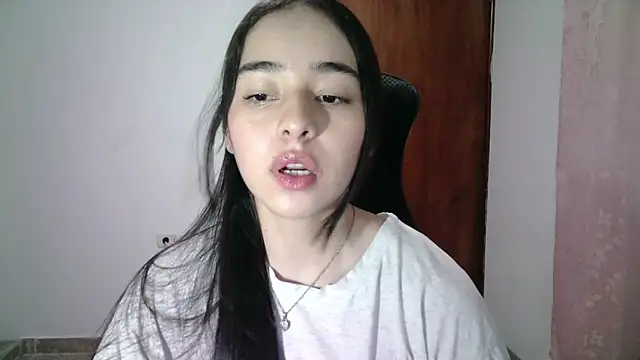 Snapshot of aineangeel chatting on 10-04-25, 12:19 aineangeel online show from 10-04-25, 12:19