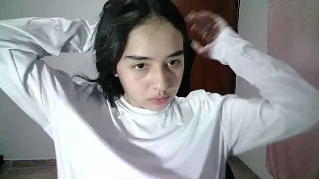 Snapshot of aineangeel chatting on 10-07-25, 01:25 aineangeel online show from 10-07-25, 01:25