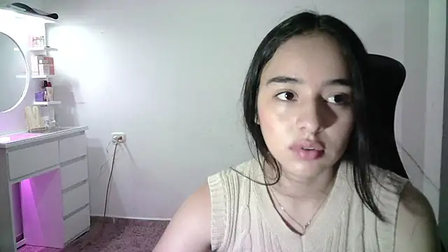 Snapshot of aineangeel chatting on 11-14-25, 11:46 aineangeel online show from 11-14-25, 11:46