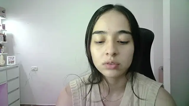 Snapshot of aineangeel chatting on 02-26-26, 01:26 aineangeel online show from 02-26-26, 01:26