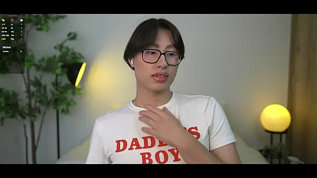 Snapshot of SrLuis18 chatting on 11-27-25, 06:21 SrLuis18 online show from 11-27-25, 06:21