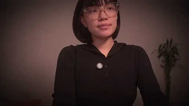 Snapshot of meganmei666 chatting on 11-20-25, 02:45 meganmei666 online show from 11-20-25, 02:45