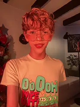 Snapshot of lyamthommpson chatting on 12-05-25, 06:15 lyamthommpson online show from 12-05-25, 06:15