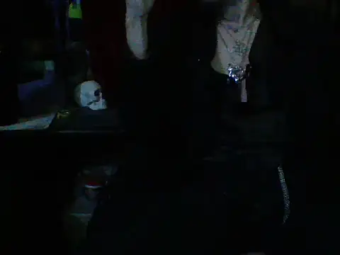 Snapshot of mrdemoncrowly chatting on 09-14-25, 04:11 mrdemoncrowly online show from 09-14-25, 04:11